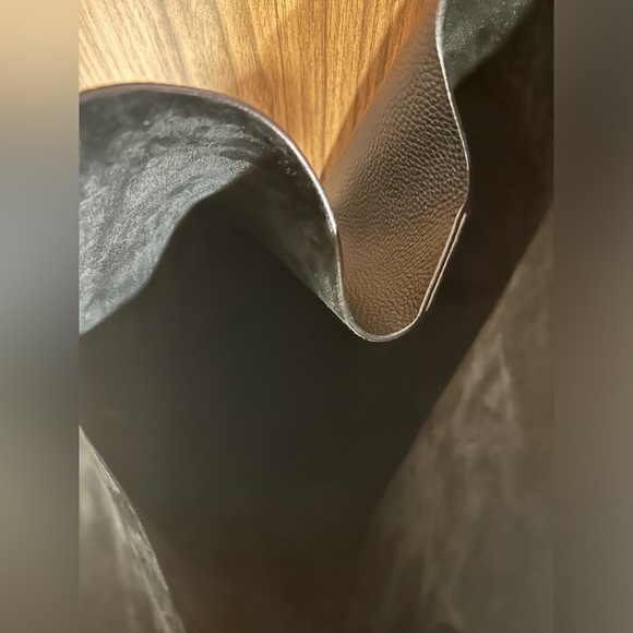 **SOLD**. Mansur Gavriel Everyday Cabas tote - Picture 9 of 10